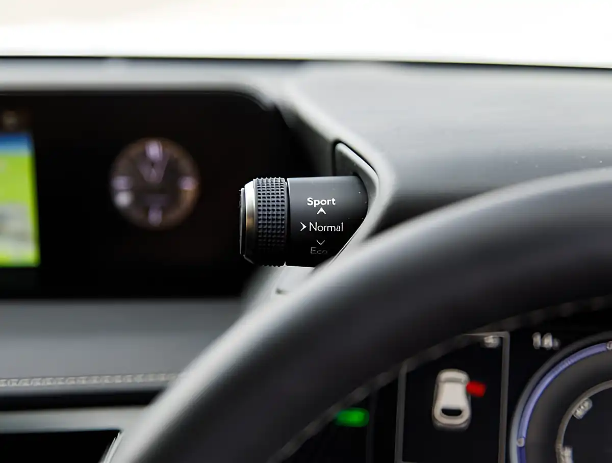 Used 2026 Lexus Ux Sat Nav+parking Sensors+aircon White - Interior and Exterior details 11