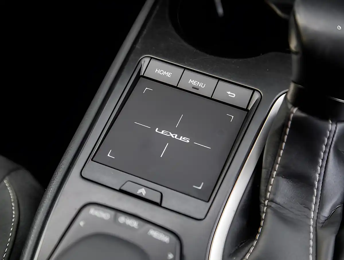Used 2026 Lexus Ux Sat Nav+parking Sensors+aircon White - Interior and Exterior details 18