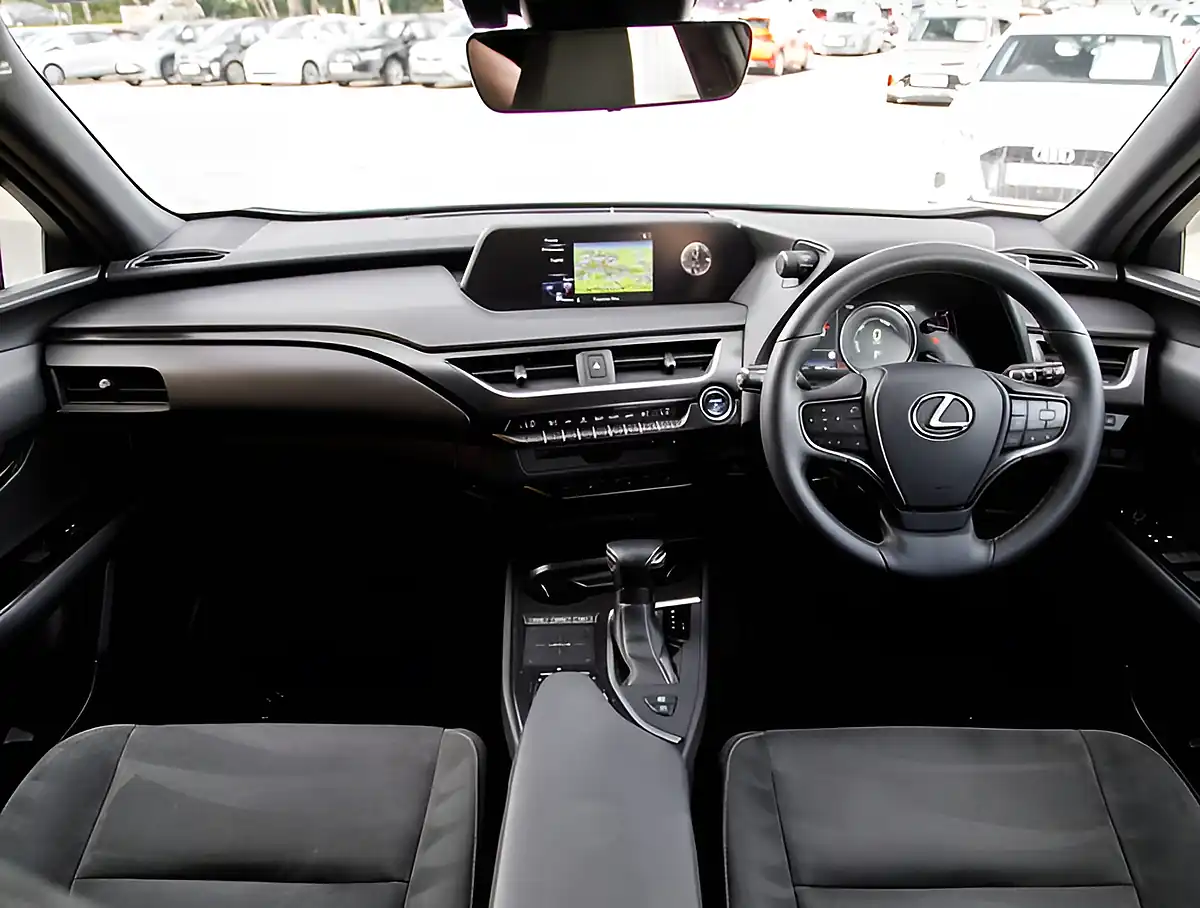 Used 2026 Lexus Ux Sat Nav+parking Sensors+aircon White - Interior and Exterior details 3