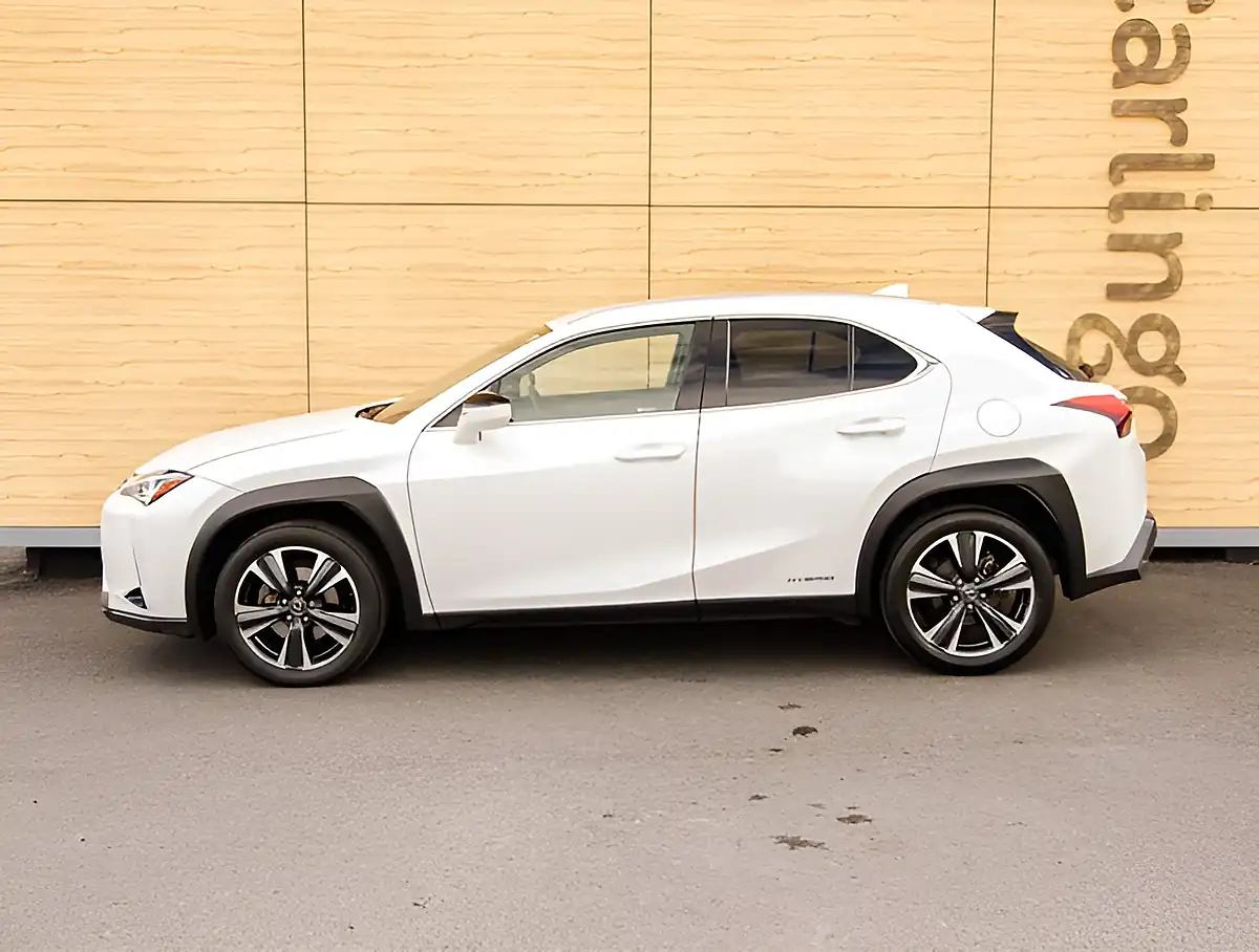 Used 2026 Lexus Ux Sat Nav+parking Sensors+aircon White - Interior and Exterior details 9
