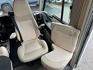 Used 2026 Malibu a-Class Lightweight I441KB-LE F35 - Interior and Exterior details 17