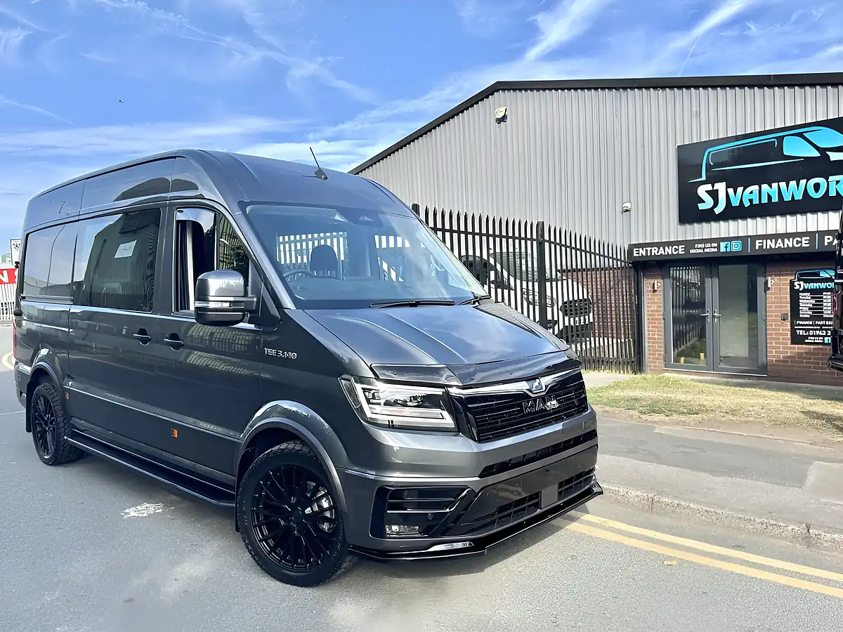 Used 2026 Man Tge Crewcab High Roof Indium Grey - Front View