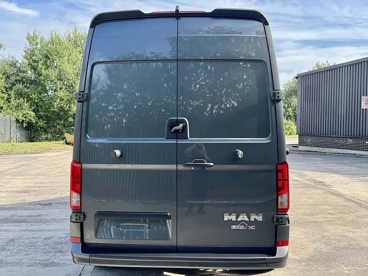 Used 2026 Man Tge Crewcab High Roof Indium Grey - Interior and Exterior details 6