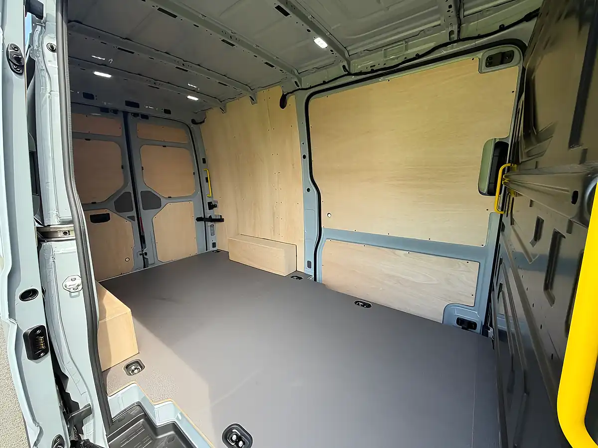 Used 2026 Man Tge Panel Van Standard Medium Roof Grey - Interior and Exterior details 15