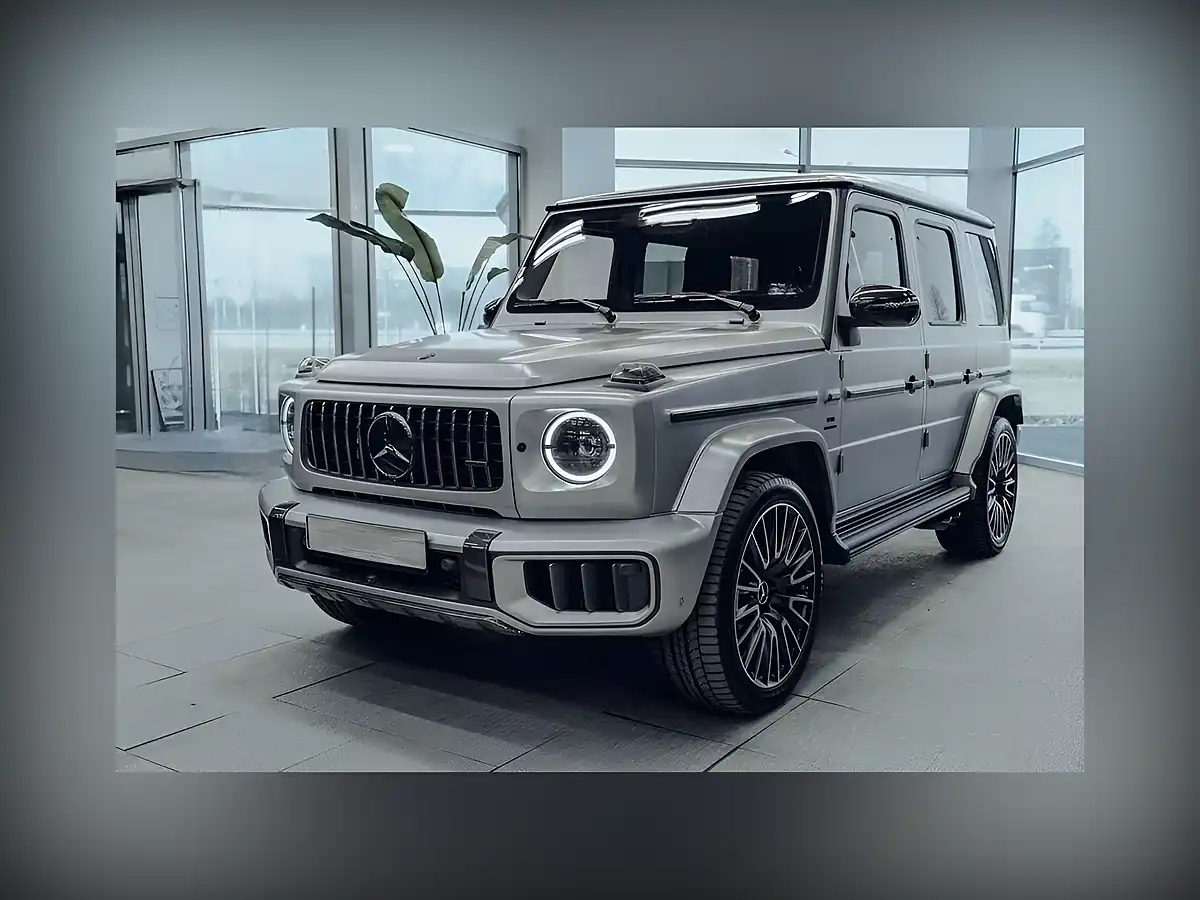 Used 2026 Mercedes-Benz G Class AMG Carbon Edition Manufaktur Platinum Magno - Interior and Exterior details 3