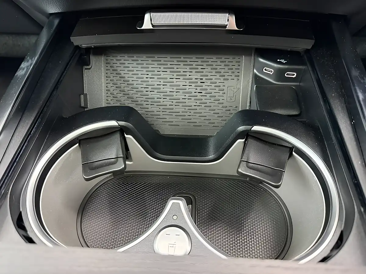 Used 2026 Mercedes-Benz G Class AMG Line (premium Plus) Black - Interior and Exterior details 12