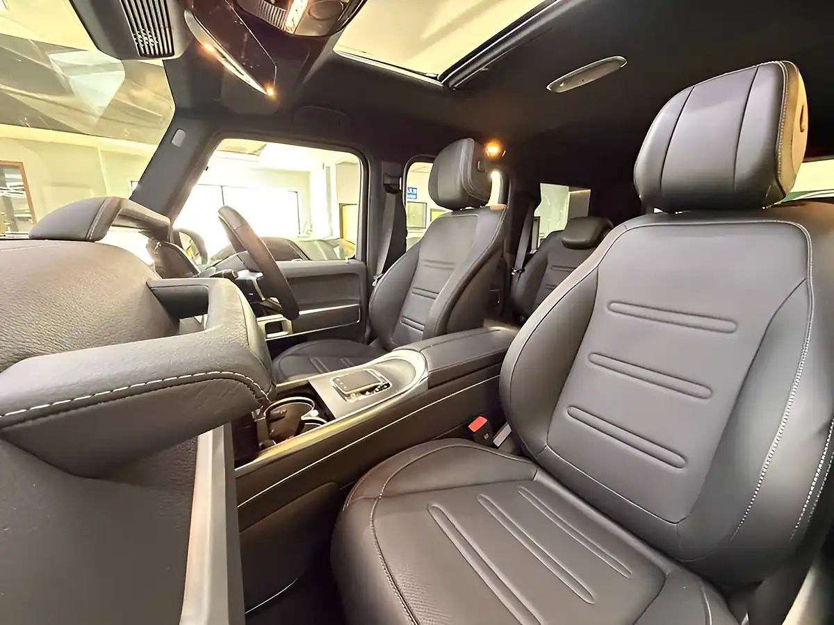 Used 2026 Mercedes-Benz G Class AMG Line Premium Plus Blue - Interior and Exterior details 12