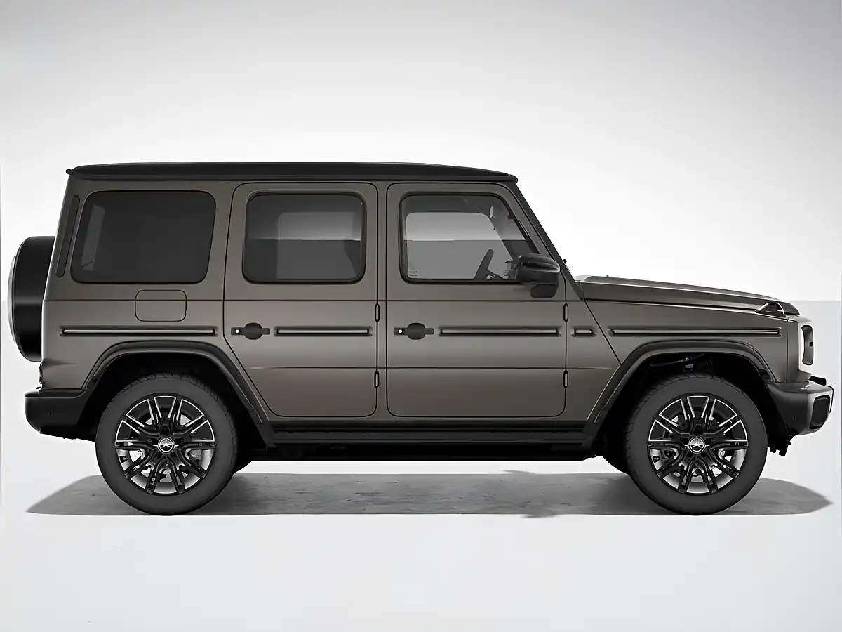 Used 2026 Mercedes-Benz G Class AMG Line (premium Plus) Monza Grey Magno - Interior and Exterior details 3