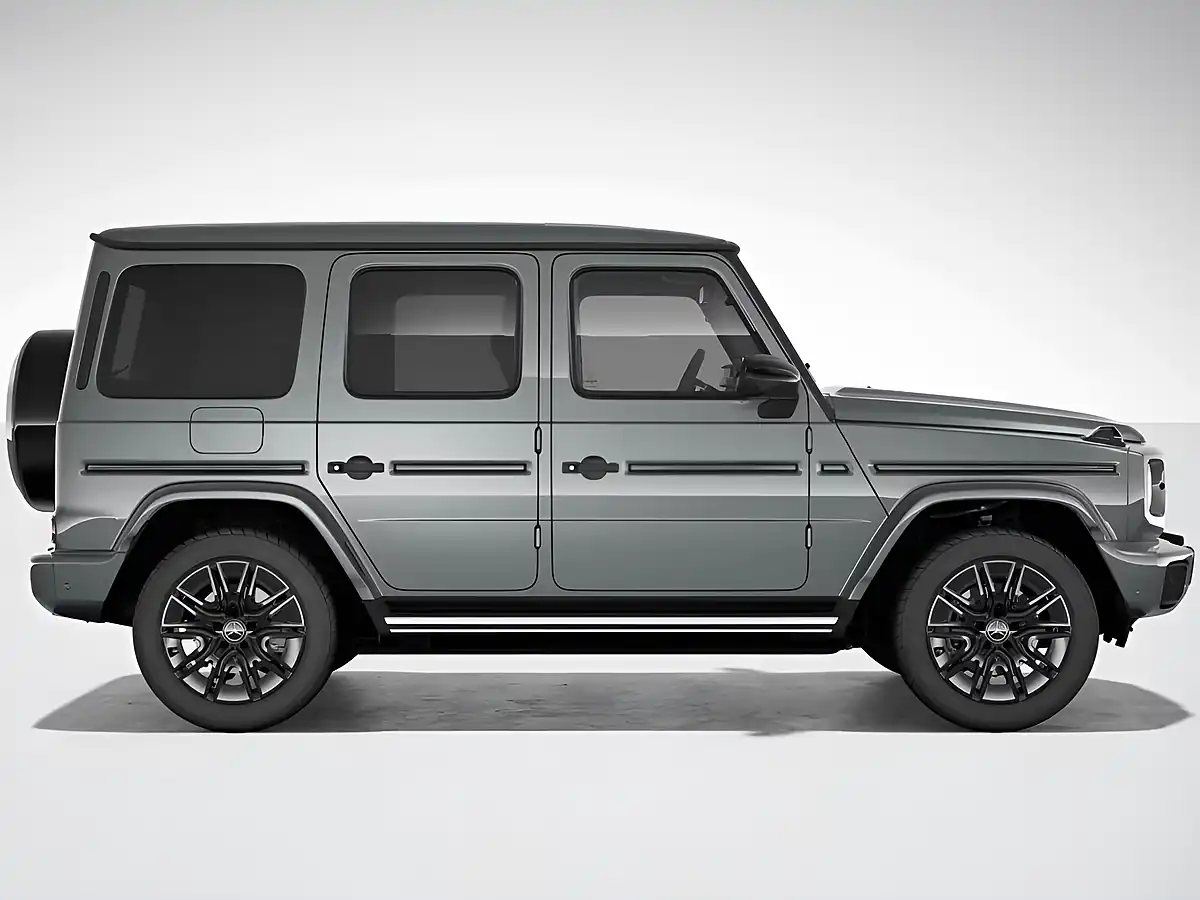 Used 2026 Mercedes-Benz G Class AMG Line (premium Plus) Selenite Grey - Interior and Exterior details 3