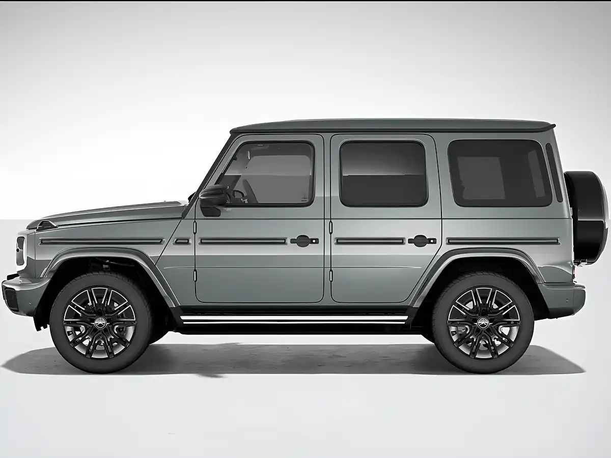 Used 2026 Mercedes-Benz G Class AMG Line (premium Plus) Selenite Grey - Interior and Exterior details 4