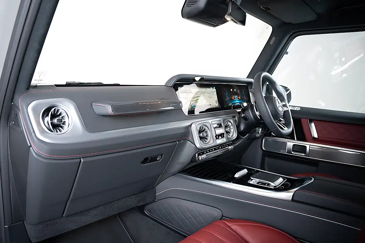 Used 2026 Mercedes-Benz G Class G63 AMG Manufaktur Edition Classic Grey - Interior and Exterior details 11