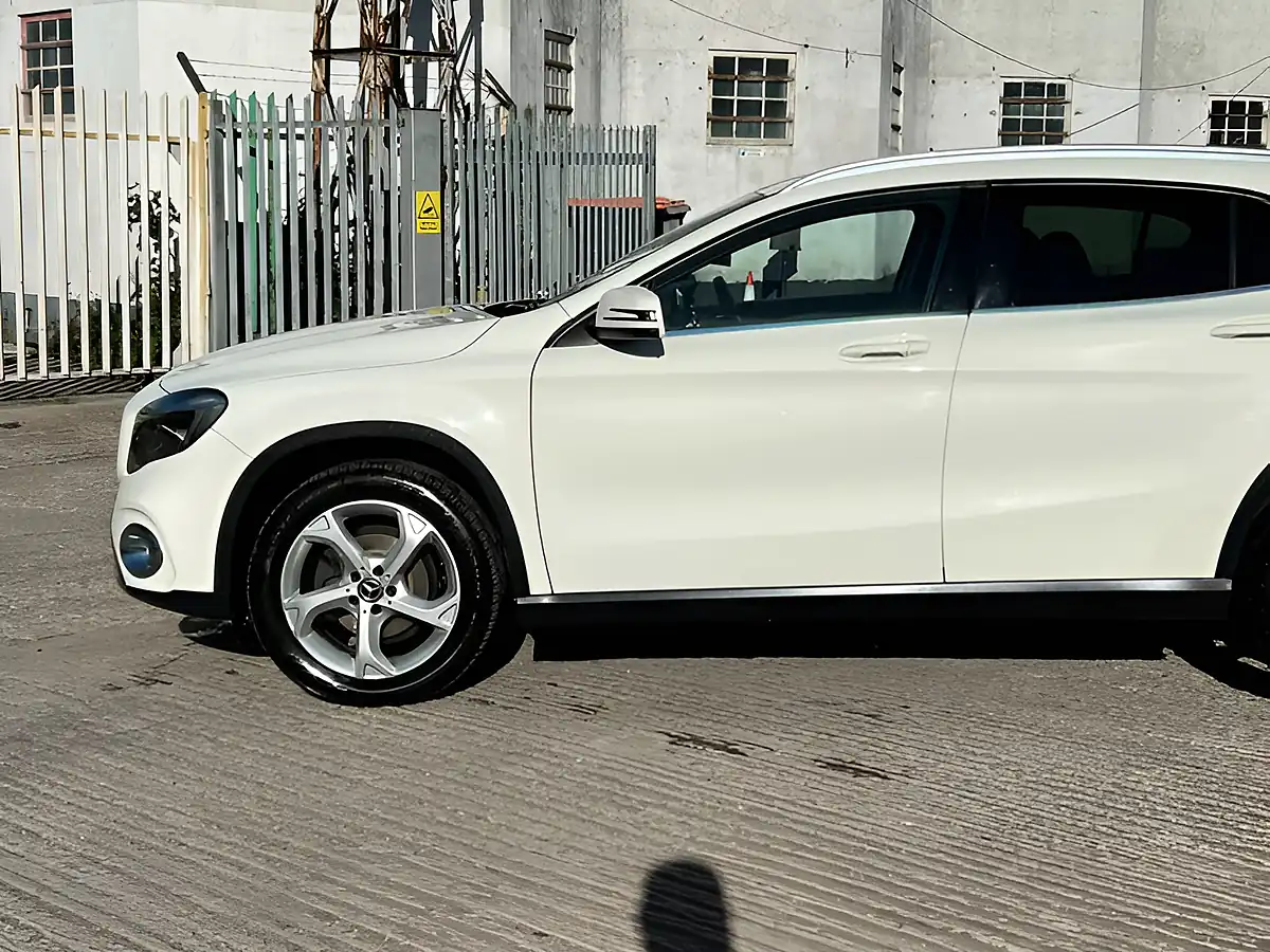 Used 2026 Mercedes-Benz Gla Class Sport White - Interior and Exterior details 10