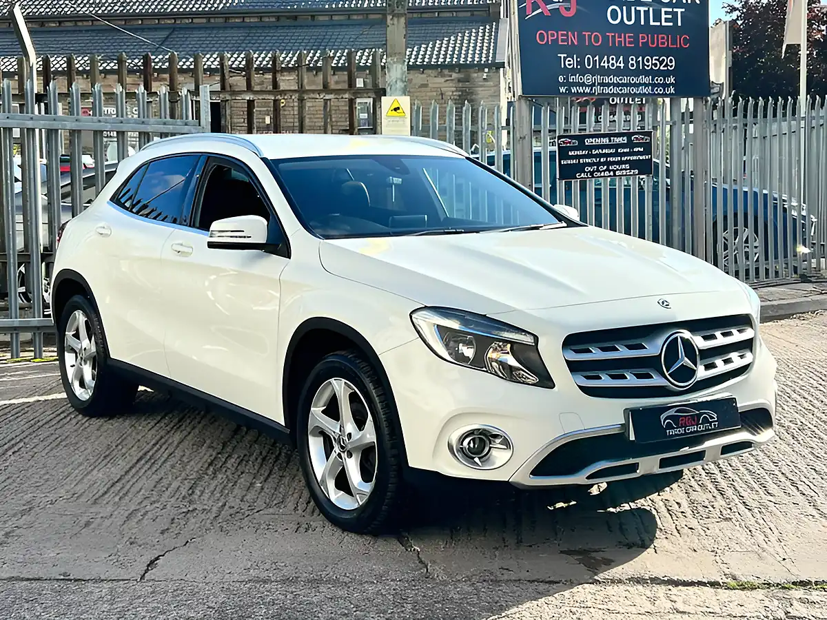 Used 2026 Mercedes-Benz Gla Class Sport White - Interior and Exterior details 4