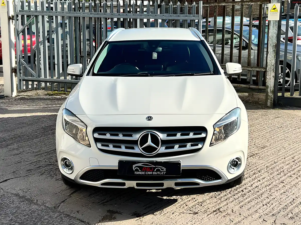 Used 2026 Mercedes-Benz Gla Class Sport White - Interior and Exterior details 7
