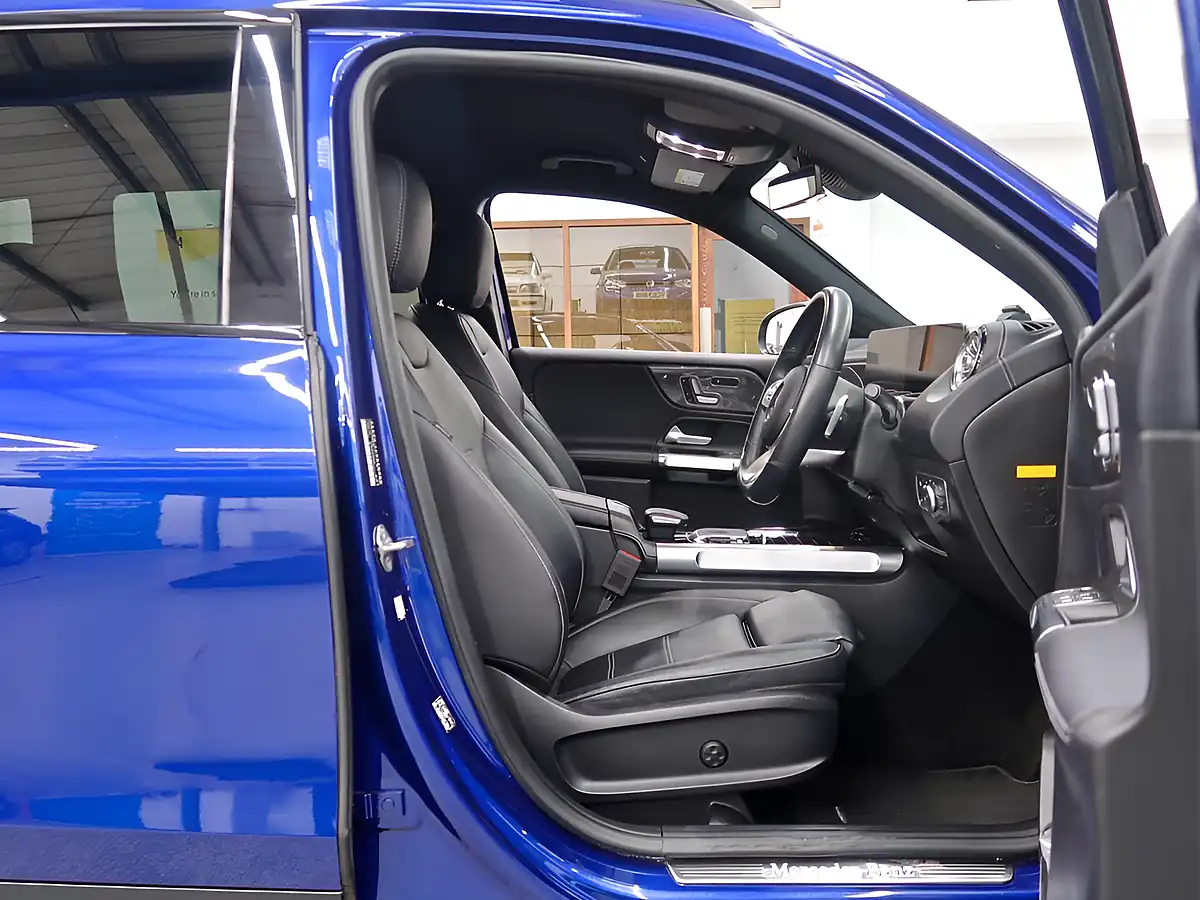 Used 2026 Mercedes-Benz Glb Sport Blue - Interior and Exterior details 9