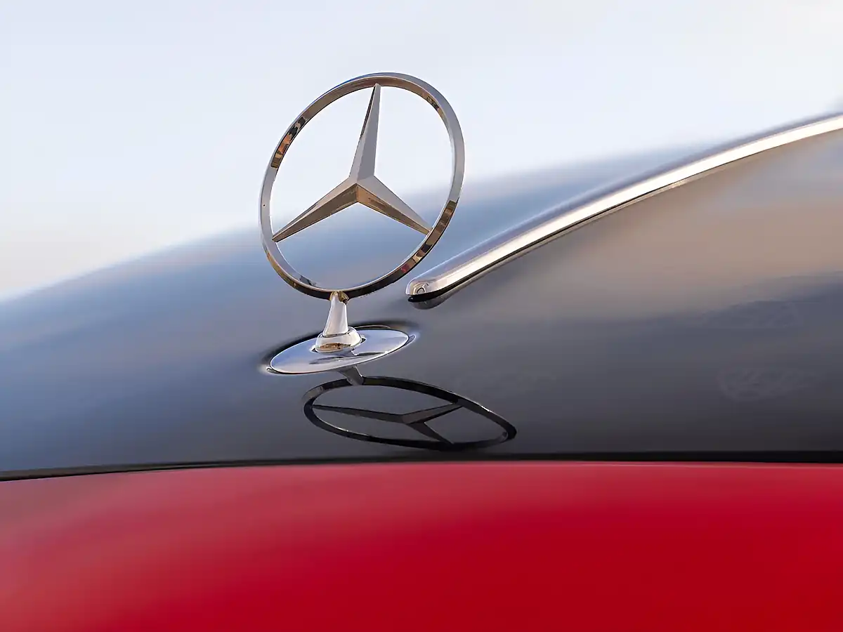 Used 2026 Mercedes-Benz Maybach Sl Monogram Series Manufaktur Garnet Red Metallic - Interior and Exterior details 15