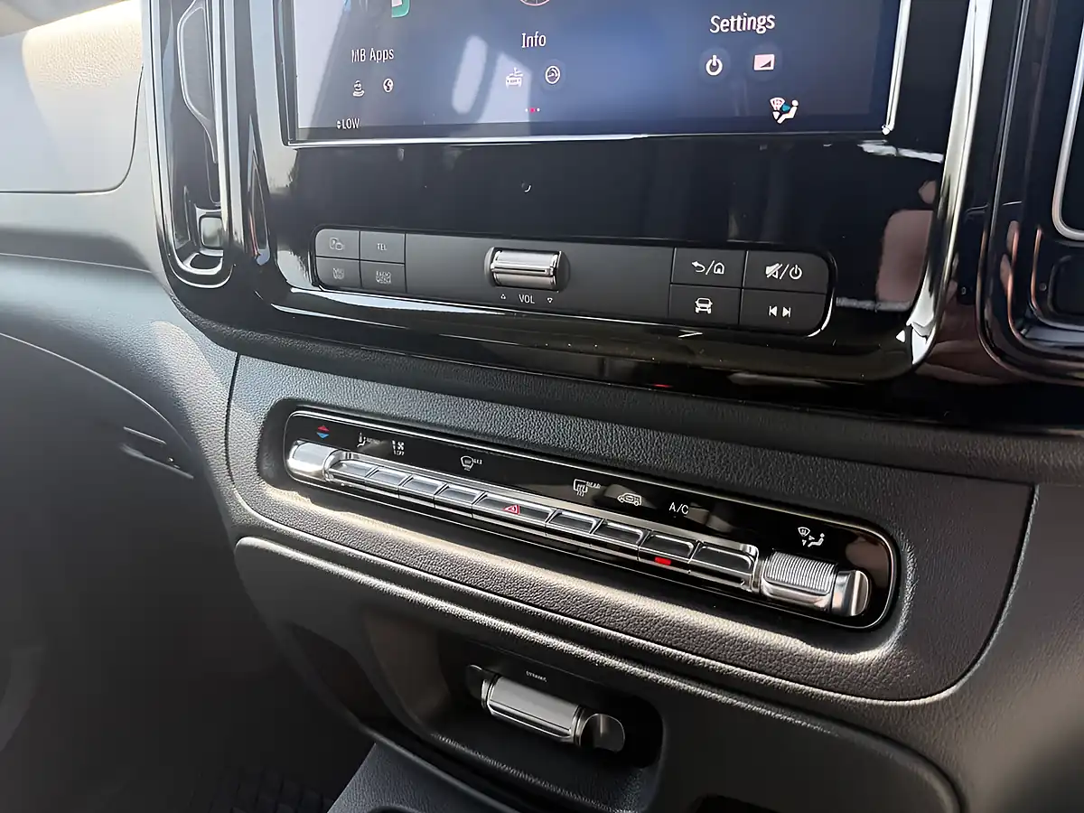 Used 2026 Mercedes-Benz Vito Select Crew Van Double Cab Grey - Interior and Exterior details 15