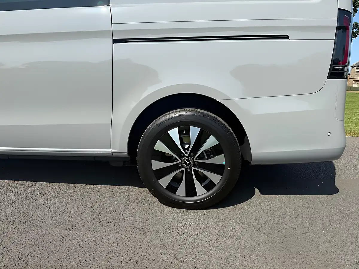 Used 2026 Mercedes-Benz Vito Select Crew Van Double Cab Grey - Interior and Exterior details 19