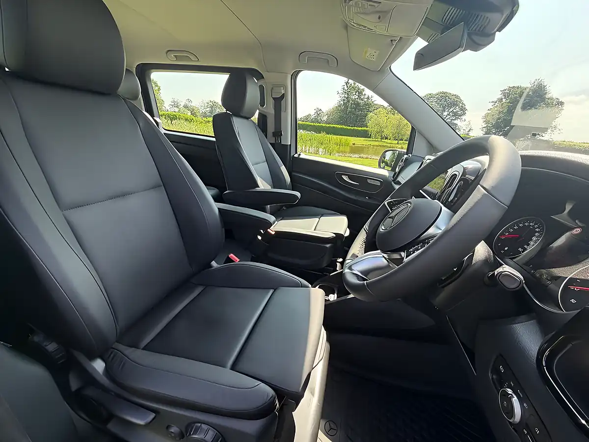 Used 2026 Mercedes-Benz Vito Select Crew Van Double Cab Grey - Interior and Exterior details 8