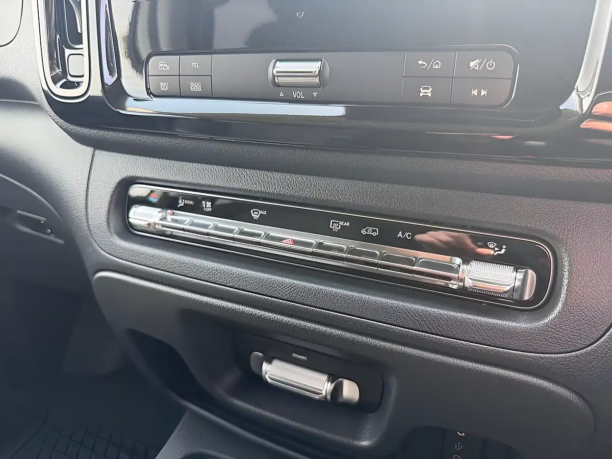 Used 2026 Mercedes-Benz Vito Select Crew Van Double Cab Grey - Interior and Exterior details 14