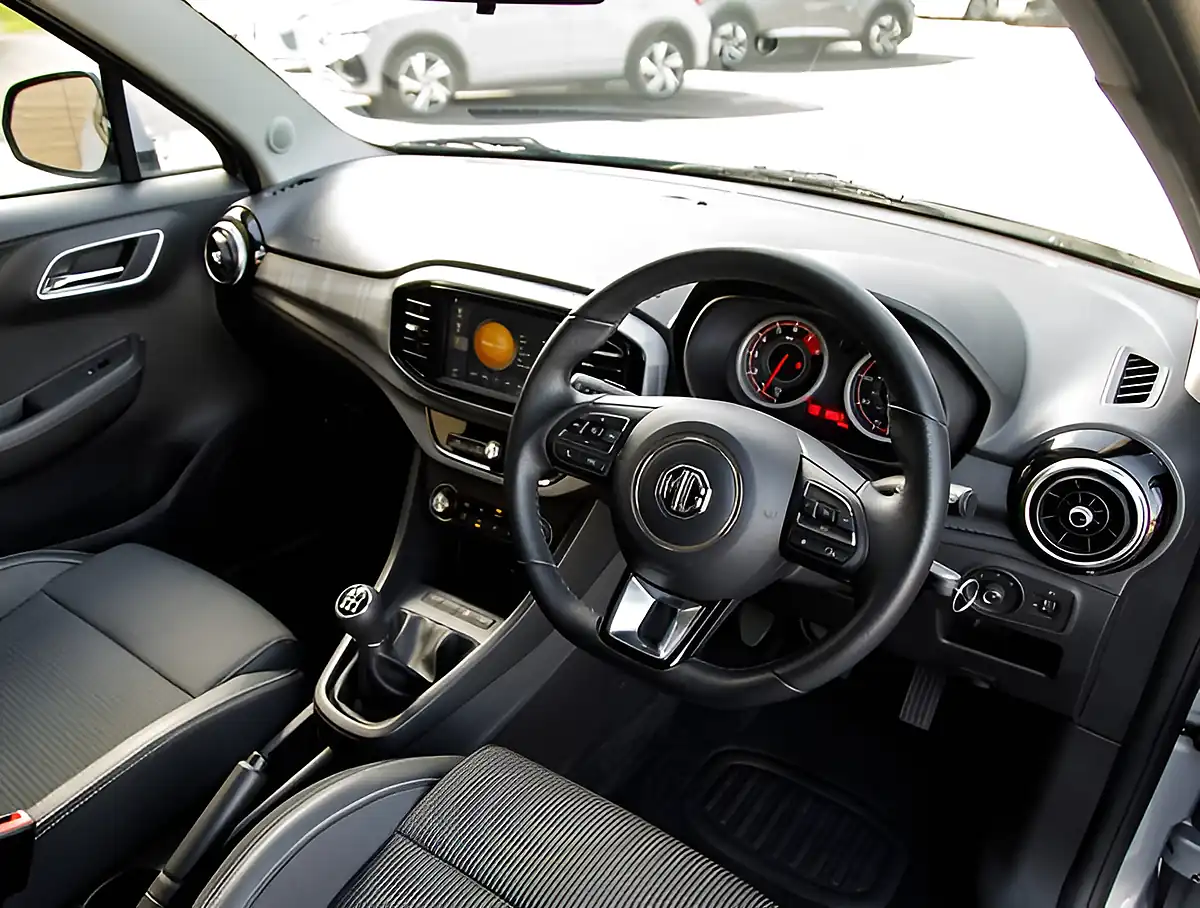Used 2026 MG MG3 Exclusive Nav Silver - Interior and Exterior details 4