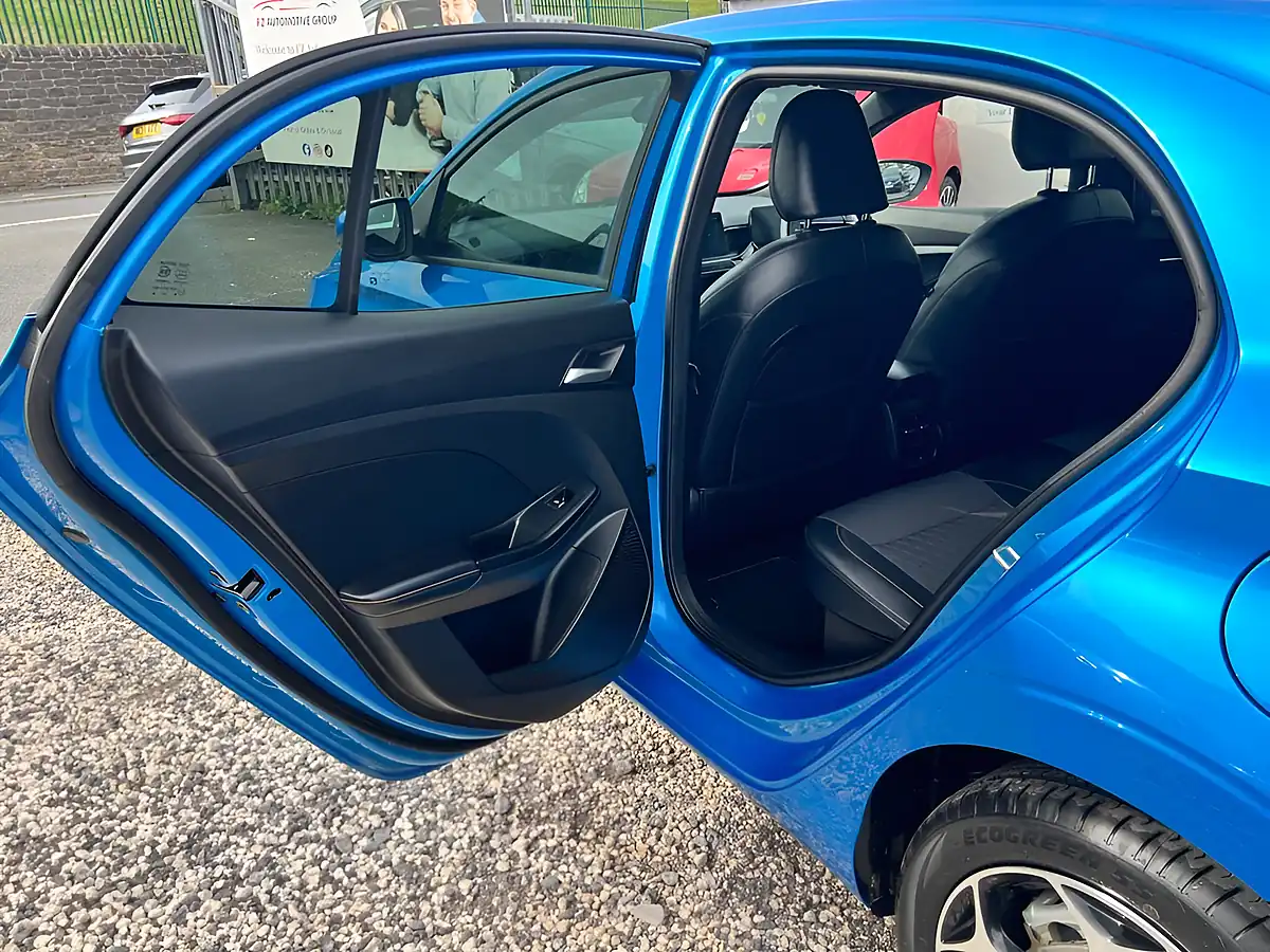 Used 2026 MG MG3 Trophy Blue - Interior and Exterior details 17