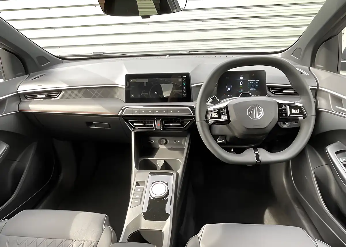 Used 2026 MG MG3 Trophy Grey - Interior and Exterior details 12