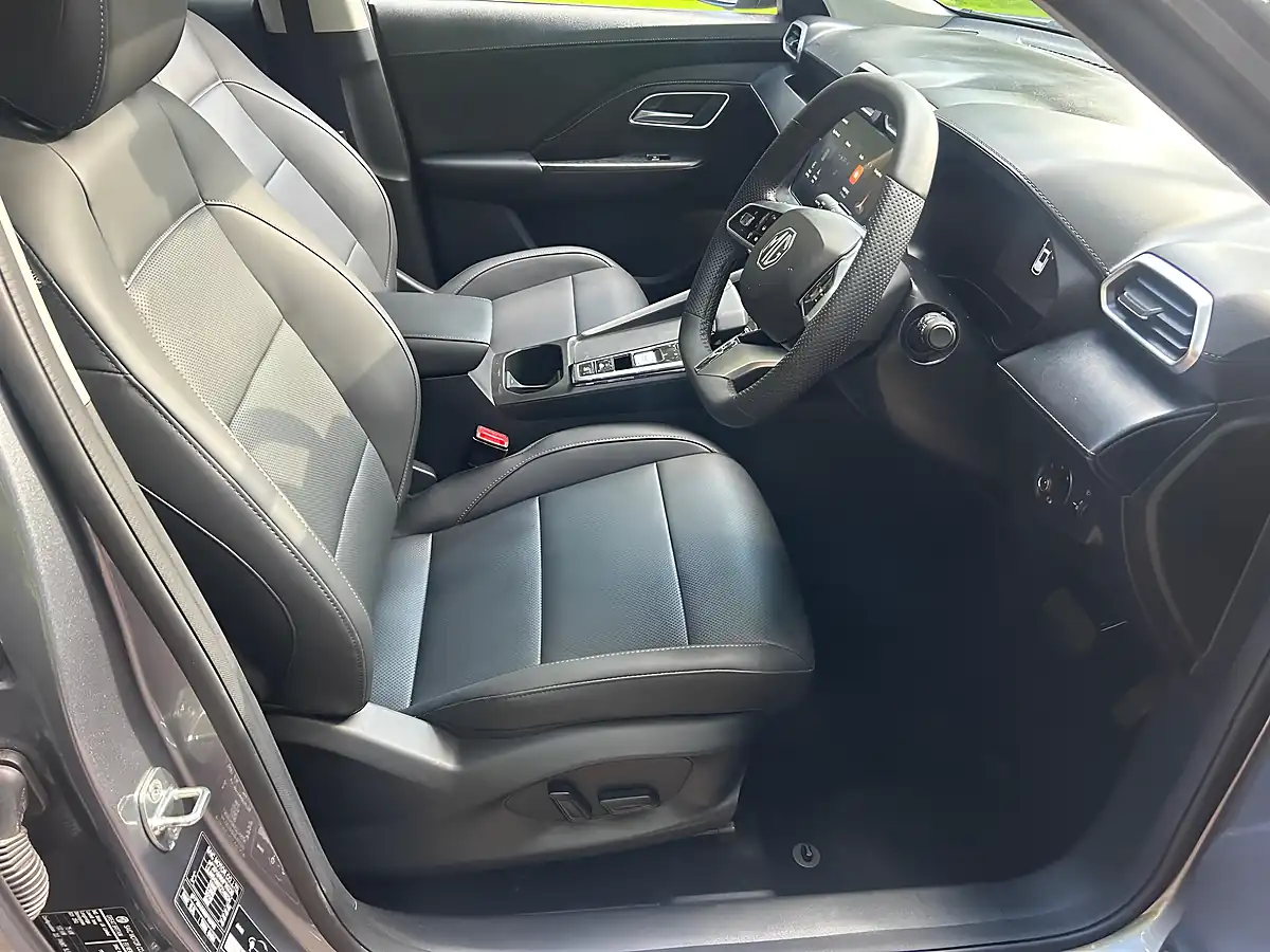 Used 2026 MG Zs Trophy Grey - Interior and Exterior details 10