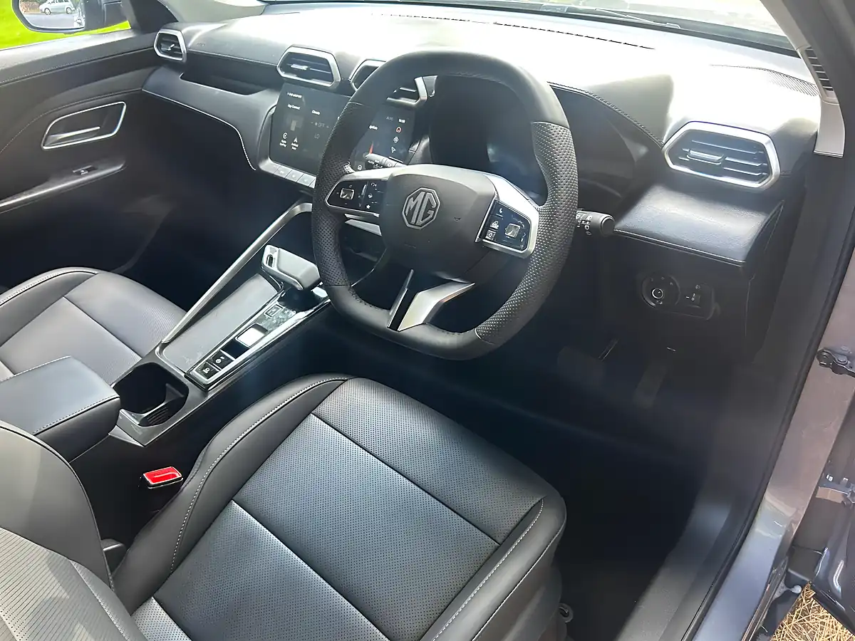 Used 2026 MG Zs Trophy Grey - Interior and Exterior details 3