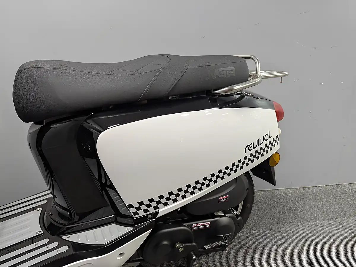 Used 2026 Mgb Revival Black / White - Interior and Exterior details 15