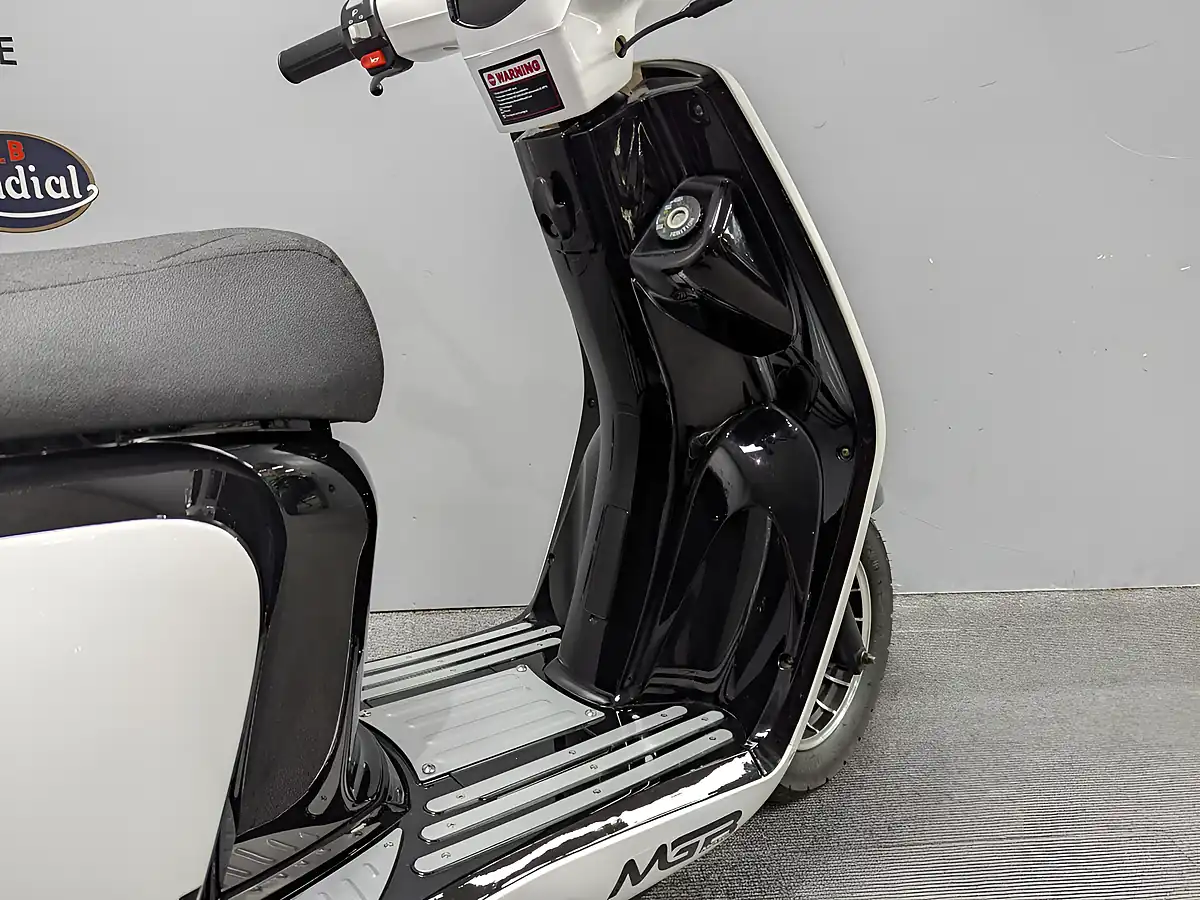 Used 2026 Mgb Revival Black / White - Interior and Exterior details 6
