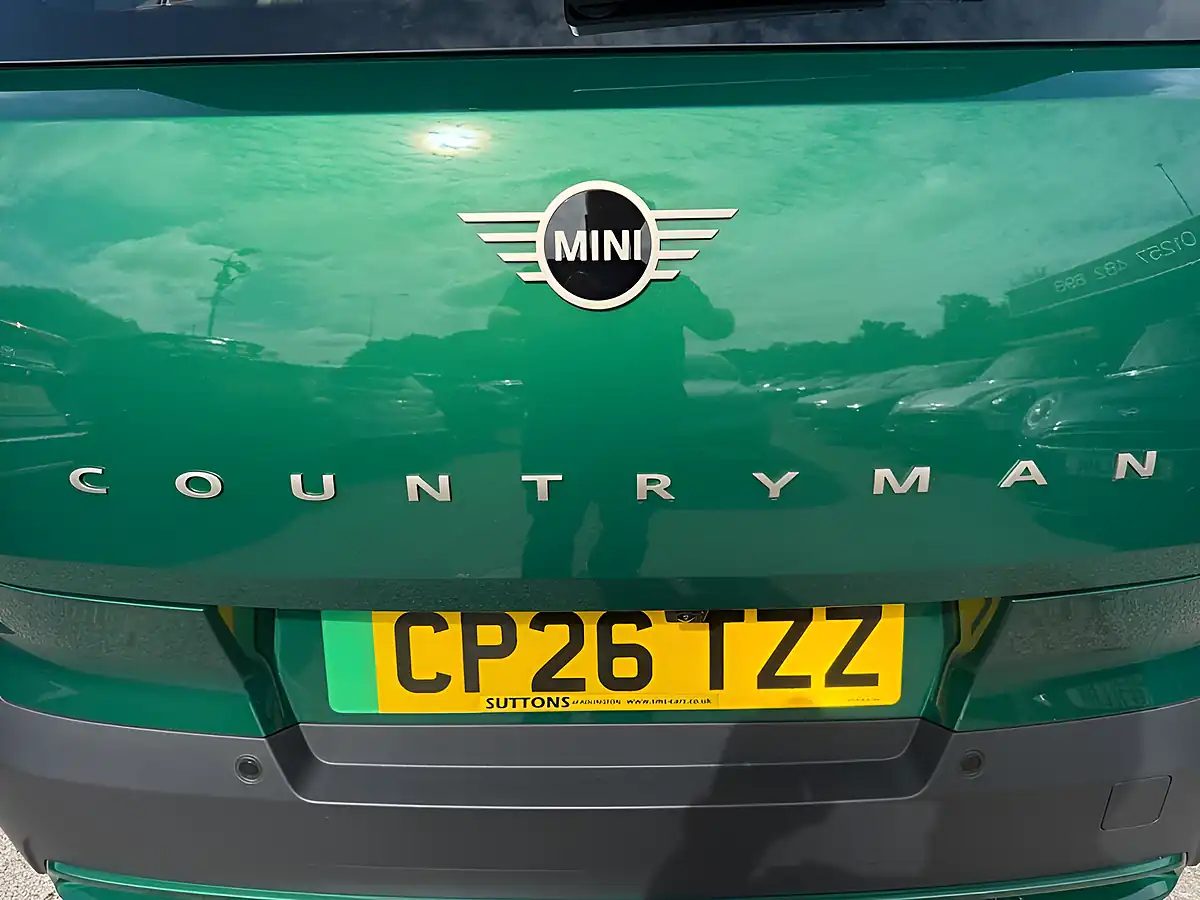 Used 2026 MINI Electric Countryman Classic British Racing Green - Interior and Exterior details 10