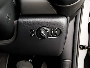 Used 2026 MINI Hatch Cooper Classic Melting Silver Iii - Interior and Exterior details 10