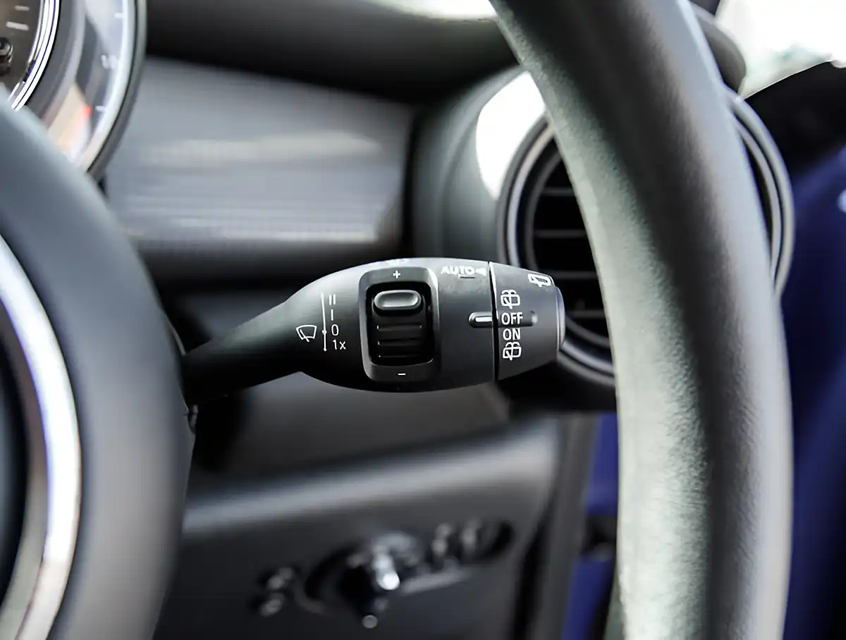 Used 2026 MINI Hatch Cooper Classic Starlight Blue - Interior and Exterior details 11