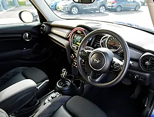 Used 2026 MINI Hatch Cooper Classic Starlight Blue - Interior and Exterior details 4
