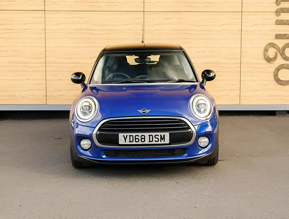 Used 2026 MINI Hatch Cooper Classic Starlight Blue - Interior and Exterior details 5