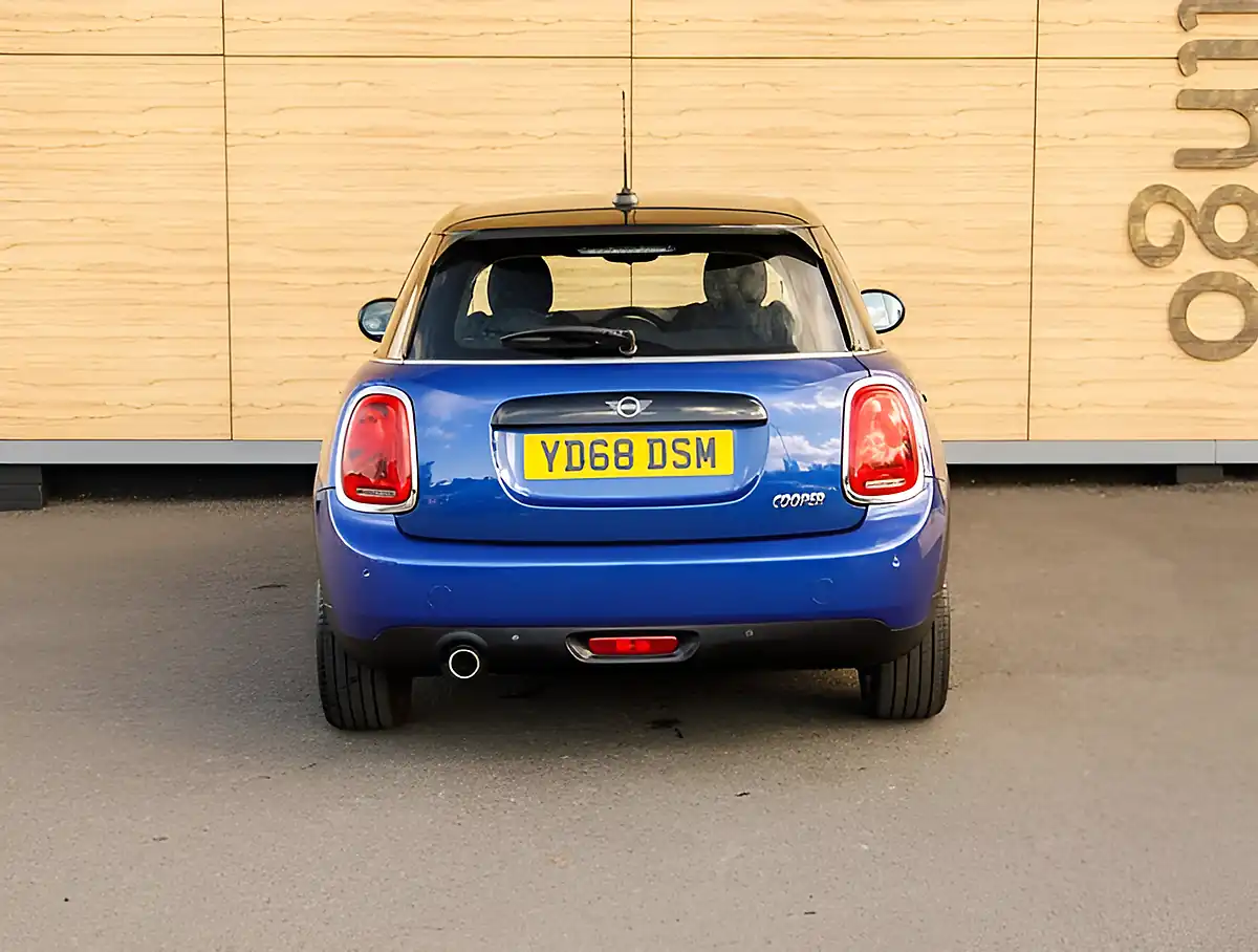 Used 2026 MINI Hatch Cooper Classic Starlight Blue - Interior and Exterior details 6