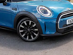 Used 2026 MINI Hatch Cooper Exclusive Island Blue - Interior and Exterior details 10