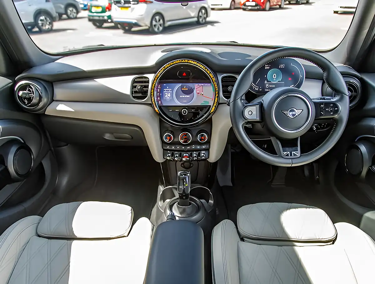 Used 2026 MINI Hatch Cooper Exclusive Island Blue - Interior and Exterior details 3