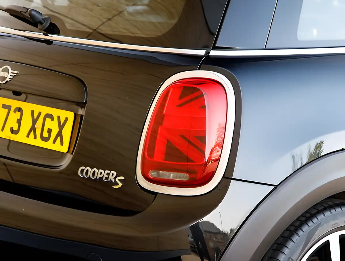 Used 2026 MINI Hatch Cooper S Level 3 Black - Interior and Exterior details 9