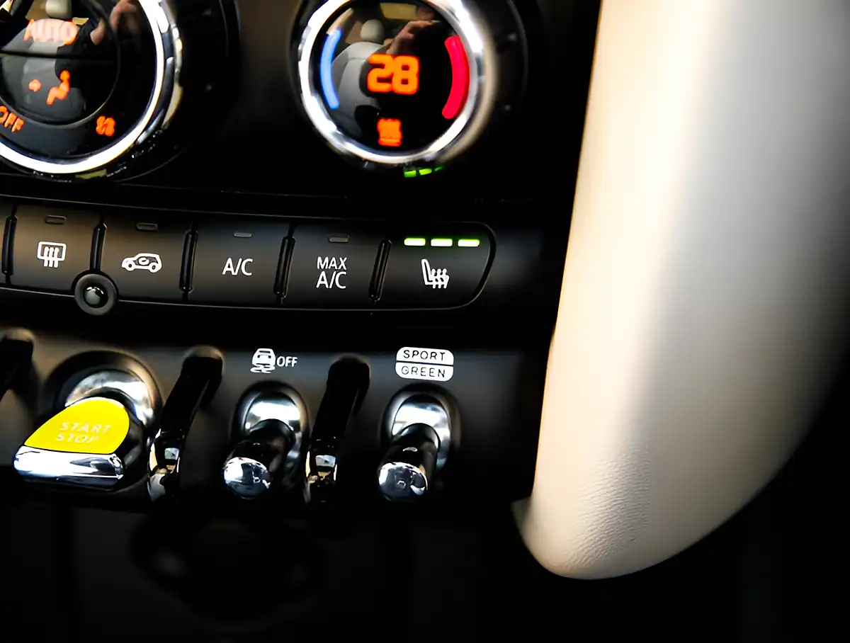 Used 2026 MINI Hatch Cooper S Level 3 Black - Interior and Exterior details 19