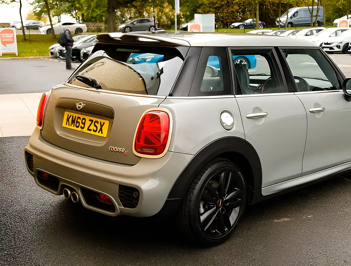 Used 2026 MINI Hatch Cooper S Sport Grey - Interior and Exterior details 7
