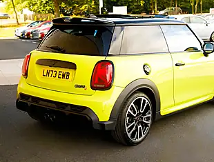 Used 2026 MINI Hatch Cooper S Sport Zesty Yellow - Interior and Exterior details 8