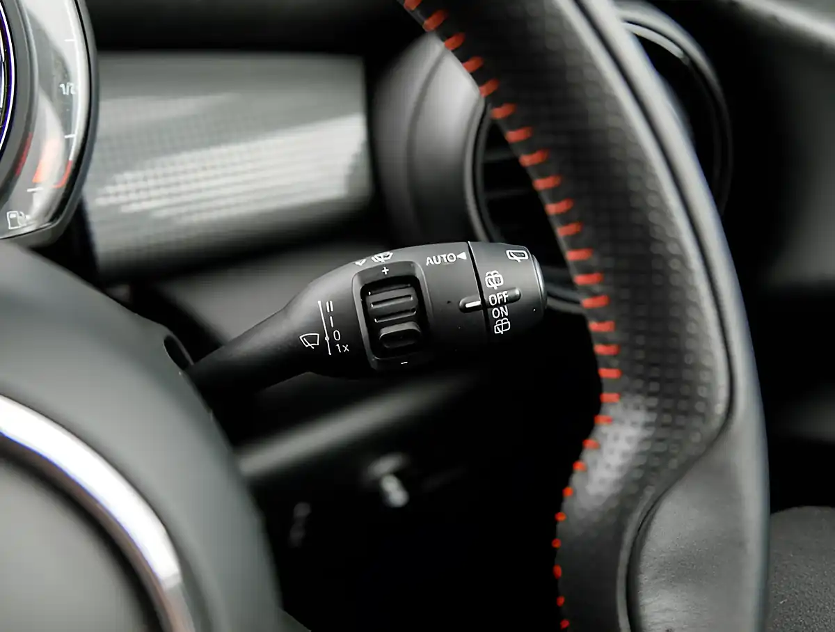 Used 2026 MINI Hatch Cooper Sport Black - Interior and Exterior details 11