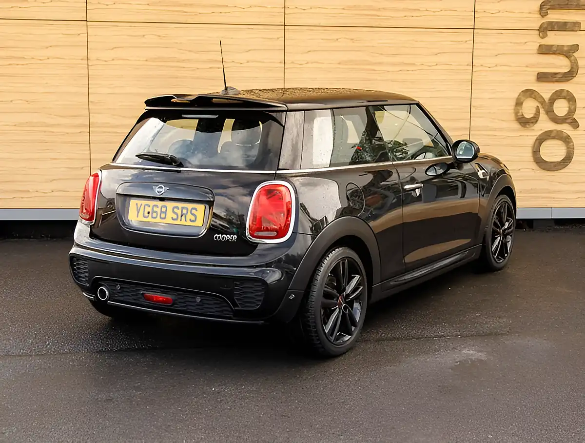 Used 2026 MINI Hatch Cooper Sport Black - Interior and Exterior details 2
