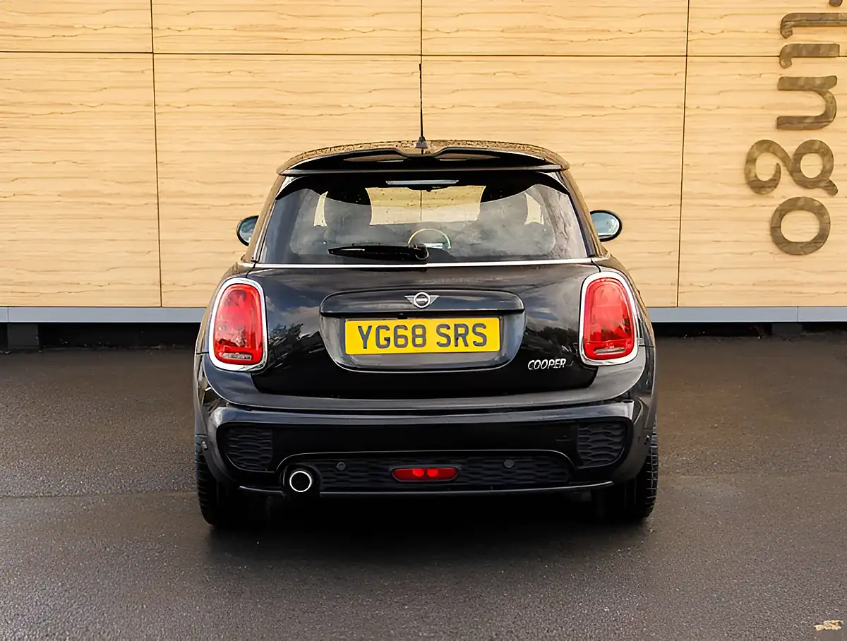Used 2026 MINI Hatch Cooper Sport Black - Interior and Exterior details 6