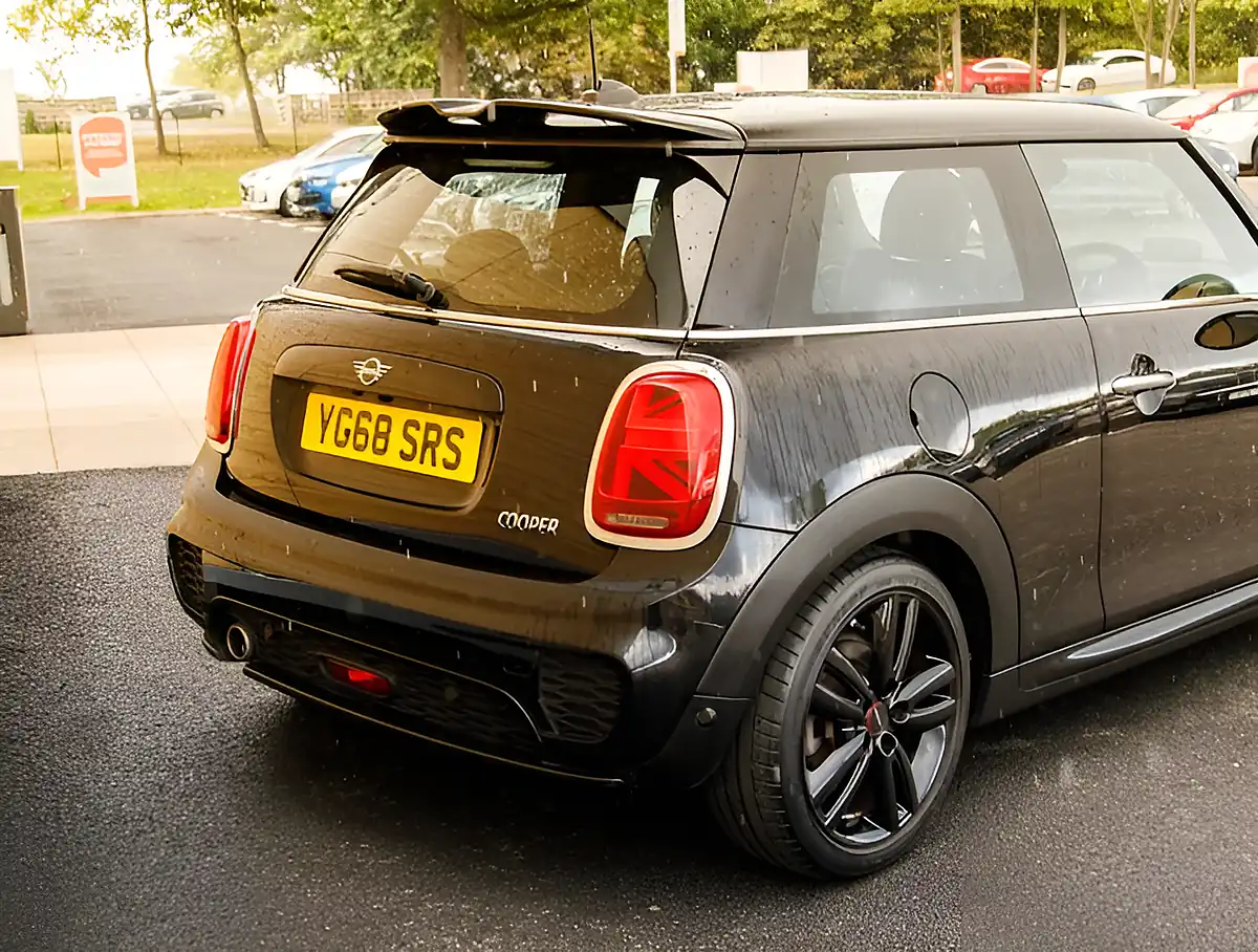Used 2026 MINI Hatch Cooper Sport Black - Interior and Exterior details 7