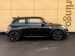 Used 2026 MINI Hatch Cooper Sport Black - Interior and Exterior details 8