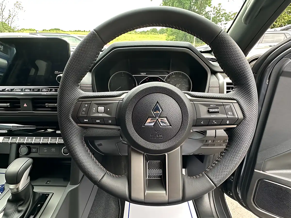 Used 2026 Mitsubishi L200 Barbarian - Interior and Exterior details 14