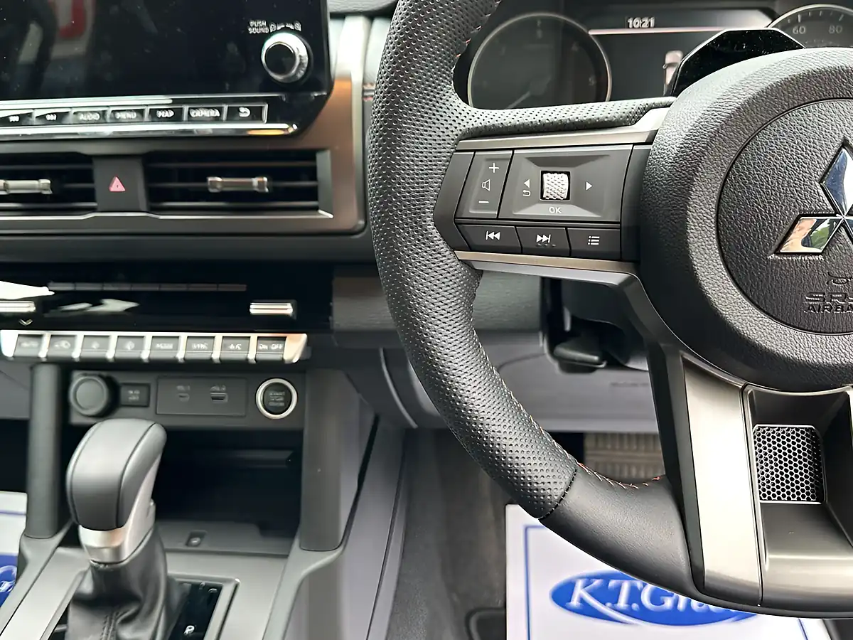 Used 2026 Mitsubishi L200 Barbarian - Interior and Exterior details 15